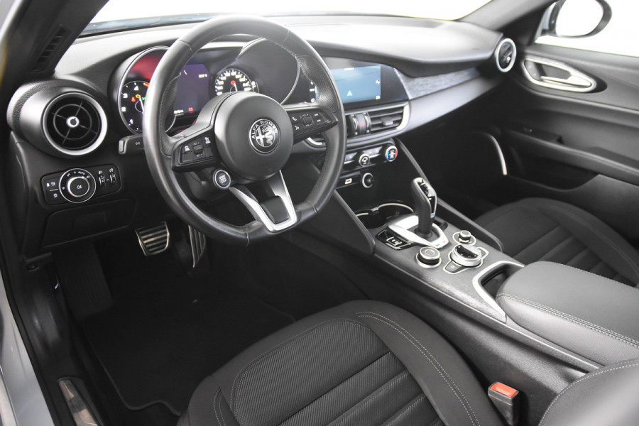 Alfa Romeo Giulia 2.2 Super Turbo Diesel *1ste eigenaar*Navigatie*Keyless*
