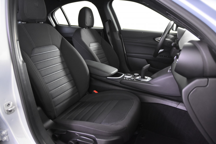 Alfa Romeo Giulia 2.2 Super Turbo Diesel *1ste eigenaar*Navigatie*Keyless*