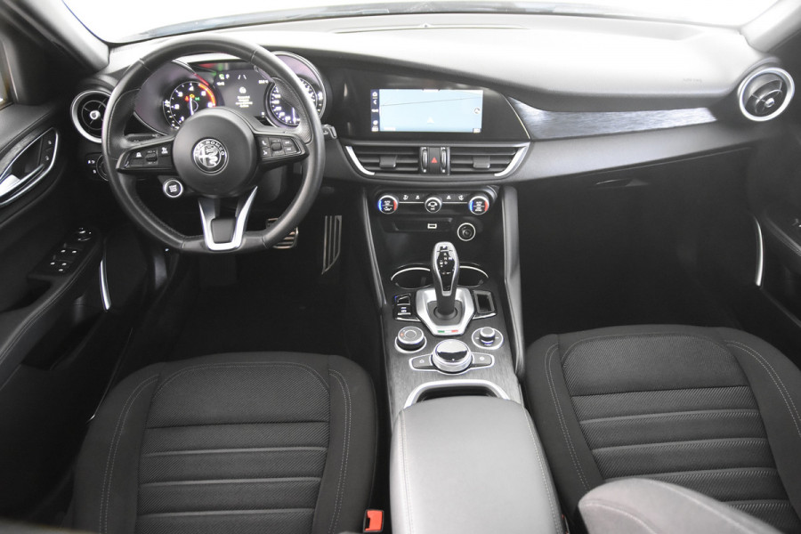 Alfa Romeo Giulia 2.2 Super Turbo Diesel *1ste eigenaar*Navigatie*Keyless*