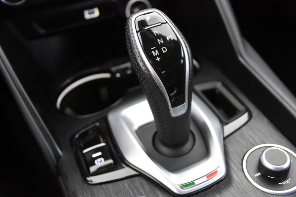 Alfa Romeo Giulia 2.2 Super Turbo Diesel *1ste eigenaar*Navigatie*Keyless*