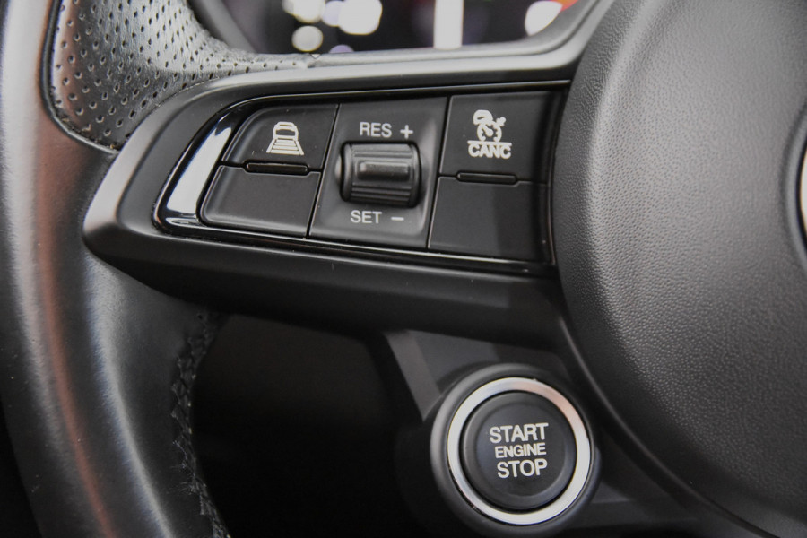 Alfa Romeo Giulia 2.2 Super Turbo Diesel *1ste eigenaar*Navigatie*Keyless*