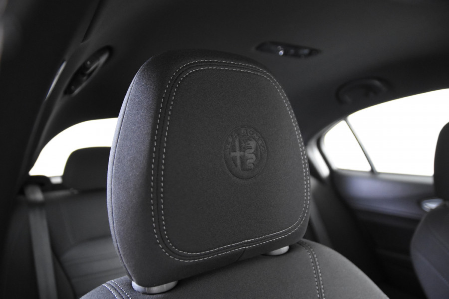 Alfa Romeo Giulia 2.2 Super Turbo Diesel *1ste eigenaar*Navigatie*Keyless*