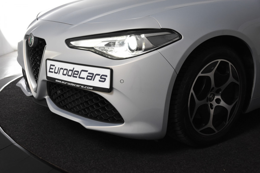 Alfa Romeo Giulia 2.2 Super Turbo Diesel *1ste eigenaar*Navigatie*Keyless*