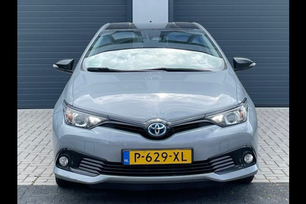 Toyota Auris 1.8 Hybrid Black Edition / NARDO GREY / AUTOMAT