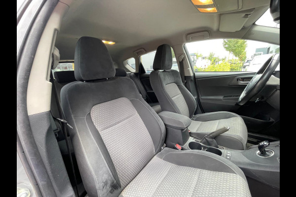 Toyota Auris 1.8 Hybrid Black Edition / NARDO GREY / AUTOMAT