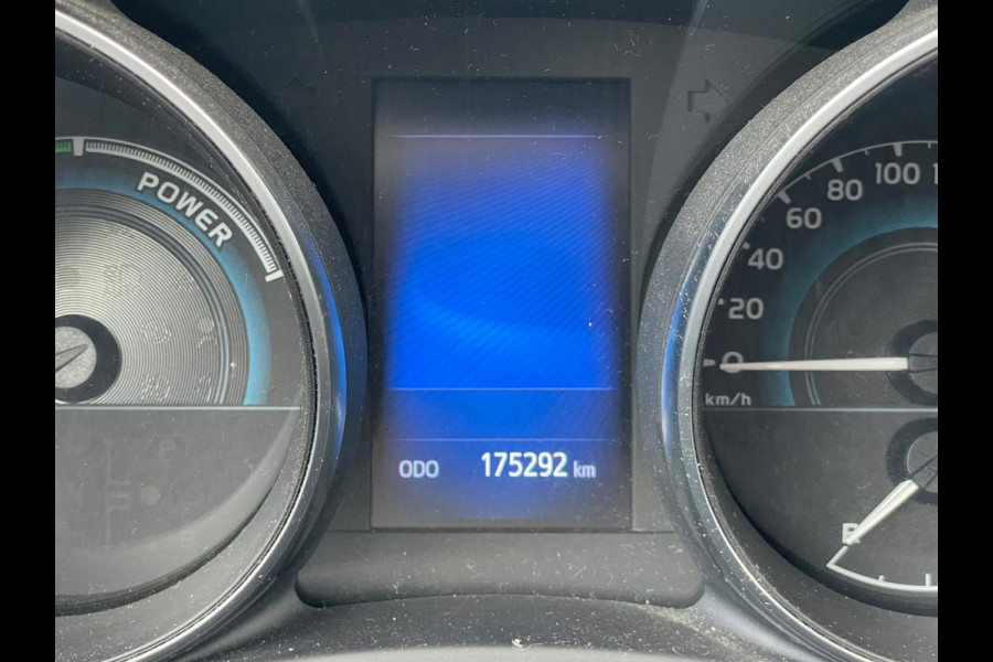 Toyota Auris 1.8 Hybrid Black Edition / NARDO GREY / AUTOMAT