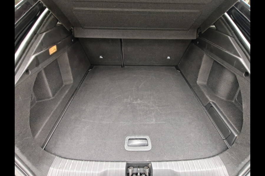 Renault Arkana 1.6 E-Tech Hybrid 145 R.S. Line / Trekhaak / Carplay / Keyless / Bose / Camera / Verw. V. stoelen & stuur / Leder / LED /