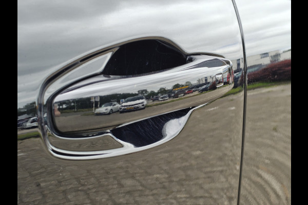 Renault Arkana 1.6 E-Tech Hybrid 145 R.S. Line / Trekhaak / Carplay / Keyless / Bose / Camera / Verw. V. stoelen & stuur / Leder / LED /