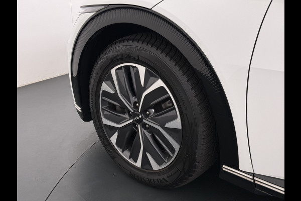 Kia Ev6 Plus Long Range 77.4kWh Trekhaak Leer+Ventilatie+Verwarming Camera Adap.Cruise Warmtepomp Meridian®-Audio Stuur+Achterbankverwar SOH 100% Elek.Achterklep Apple Carplay Android Privacy Glas Pdc Lmv Led DAB 1.600KG Trekgewicht Dealeronderhouden