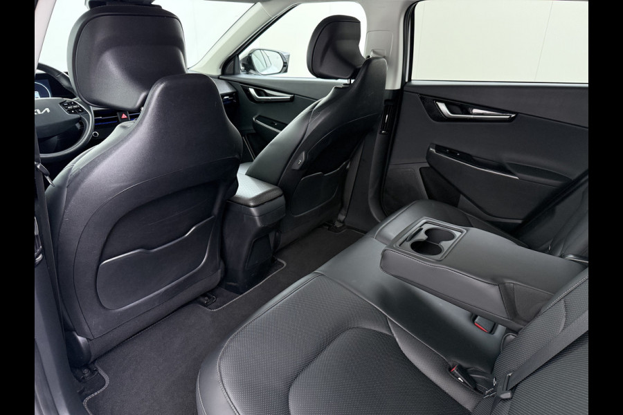 Kia Ev6 Plus Long Range 77.4kWh Trekhaak Leer+Ventilatie+Verwarming Camera Adap.Cruise Warmtepomp Meridian®-Audio Stuur+Achterbankverwar SOH 100% Elek.Achterklep Apple Carplay Android Privacy Glas Pdc Lmv Led DAB 1.600KG Trekgewicht Dealeronderhouden