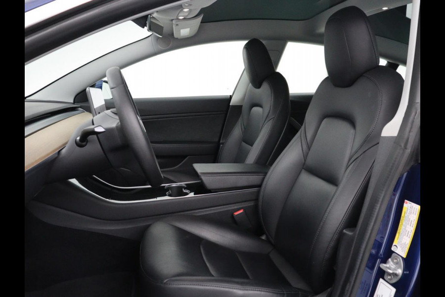 Tesla Model 3 Performance AWD 75 kWh | Traffic-Aware Cruise control | Leder | Lichtmetaal 20'' | Achterbank verwarming | Park assist | Climate control