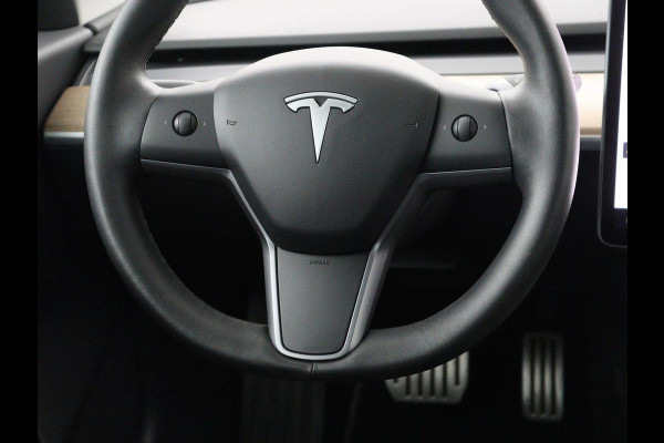 Tesla Model 3 Performance AWD 75 kWh | Traffic-Aware Cruise control | Leder | Lichtmetaal 20'' | Achterbank verwarming | Park assist | Climate control