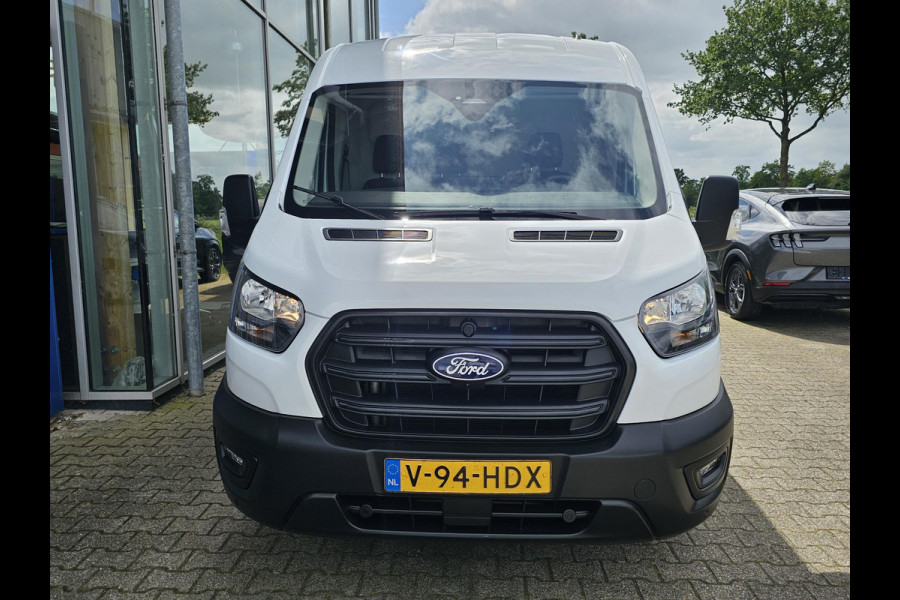 Ford Transit 310 2.0 TDCI L2H2 Trend Achteruitrijcamera | Betimmerde Laadruimte | Trekhaak | Airco | Navigatie | Adaptieve Cruise Control | Stoelverwarming etc.
