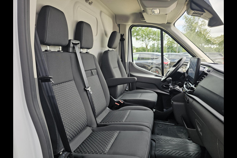 Ford Transit 310 2.0 TDCI L2H2 Trend Achteruitrijcamera | Betimmerde Laadruimte | Trekhaak | Airco | Navigatie | Adaptieve Cruise Control | Stoelverwarming etc.