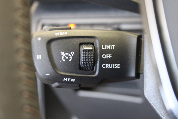 Peugeot 5008 1.2 PureTech Active Pack Business |Camera|Navi|