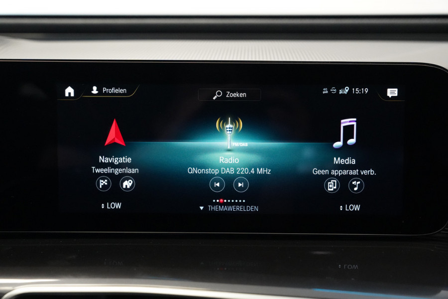 Mercedes-Benz EQC 400 4MATIC AMG Line 80 kWh LED Stoelverw (voor+achter) Widescreen ACC