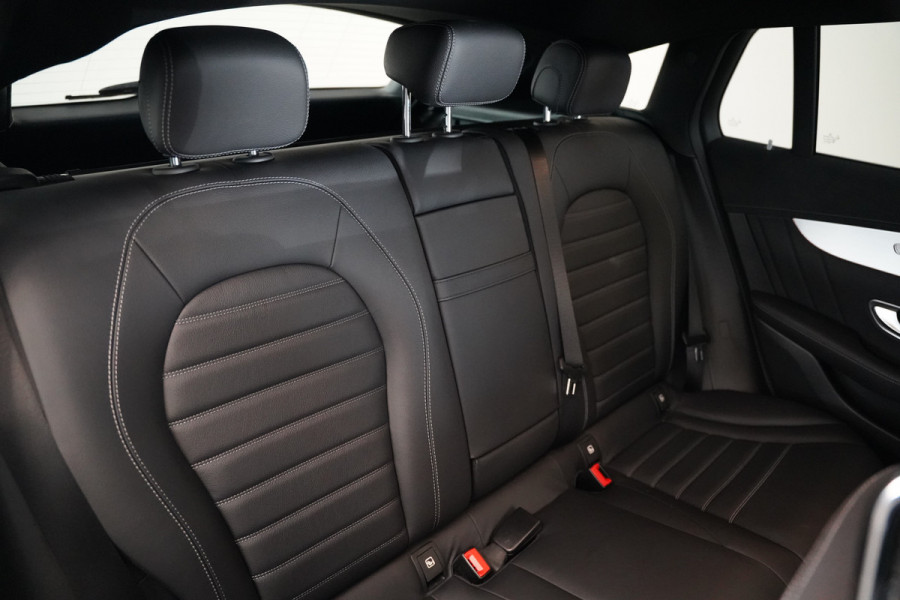 Mercedes-Benz EQC 400 4MATIC AMG Line 80 kWh LED Stoelverw (voor+achter) Widescreen ACC