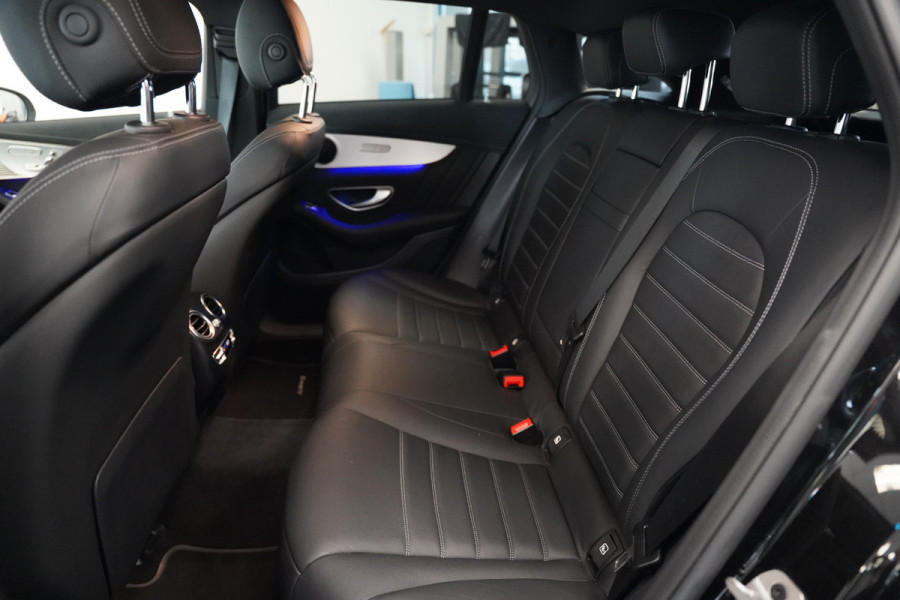 Mercedes-Benz EQC 400 4MATIC AMG Line 80 kWh LED Stoelverw (voor+achter) Widescreen ACC
