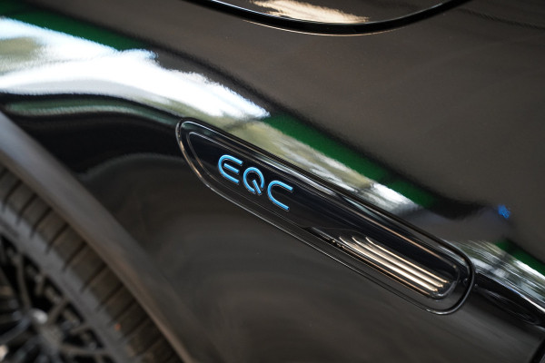 Mercedes-Benz EQC 400 4MATIC AMG Line 80 kWh LED Stoelverw (voor+achter) Widescreen ACC