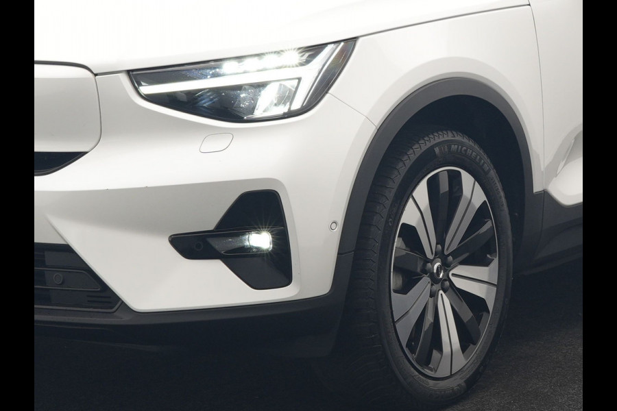 Volvo XC40 Recharge Ultimate 69 kWh 232pk Dealer O.H | Panodak | 360 Camera | Adaptive Cruise | Harman / Kardon | Alcantara Sportstoelen Memory & Verwarmd | BLIS | Keyless | Apple Carplay | Pilot Assist | Stuurverwarming | Google Assistant & Maps | Navigatie | DAB | 19"L.M |