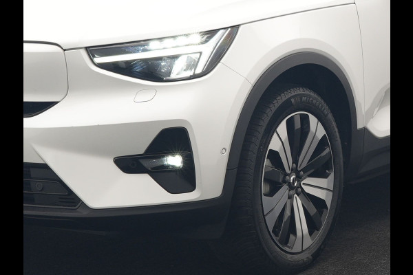 Volvo XC40 Recharge Ultimate 69 kWh 232pk Dealer O.H | Panodak | 360 Camera | Adaptive Cruise | Harman / Kardon | Alcantara Sportstoelen Memory & Verwarmd | BLIS | Keyless | Apple Carplay | Pilot Assist | Stuurverwarming | Google Assistant & Maps | Navigatie | DAB | 19"L.M |