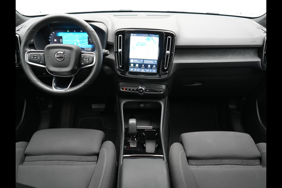 Volvo XC40 Recharge Ultimate 69 kWh 232pk Dealer O.H | Panodak | 360 Camera | Adaptive Cruise | Harman / Kardon | Alcantara Sportstoelen Memory & Verwarmd | BLIS | Keyless | Apple Carplay | Pilot Assist | Stuurverwarming | Google Assistant & Maps | Navigatie | DAB | 19"L.M |
