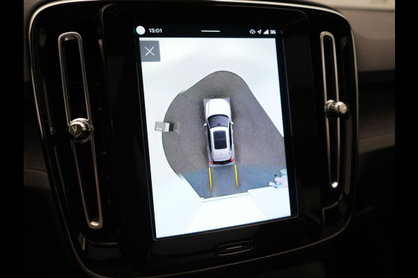 Volvo XC40 Recharge Ultimate 69 kWh 232pk Dealer O.H | Panodak | 360 Camera | Adaptive Cruise | Harman / Kardon | Alcantara Sportstoelen Memory & Verwarmd | BLIS | Keyless | Apple Carplay | Pilot Assist | Stuurverwarming | Google Assistant & Maps | Navigatie | DAB | 19"L.M |
