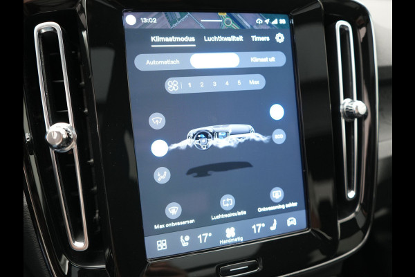 Volvo XC40 Recharge Ultimate 69 kWh 232pk Dealer O.H | Panodak | 360 Camera | Adaptive Cruise | Harman / Kardon | Alcantara Sportstoelen Memory & Verwarmd | BLIS | Keyless | Apple Carplay | Pilot Assist | Stuurverwarming | Google Assistant & Maps | Navigatie | DAB | 19"L.M |
