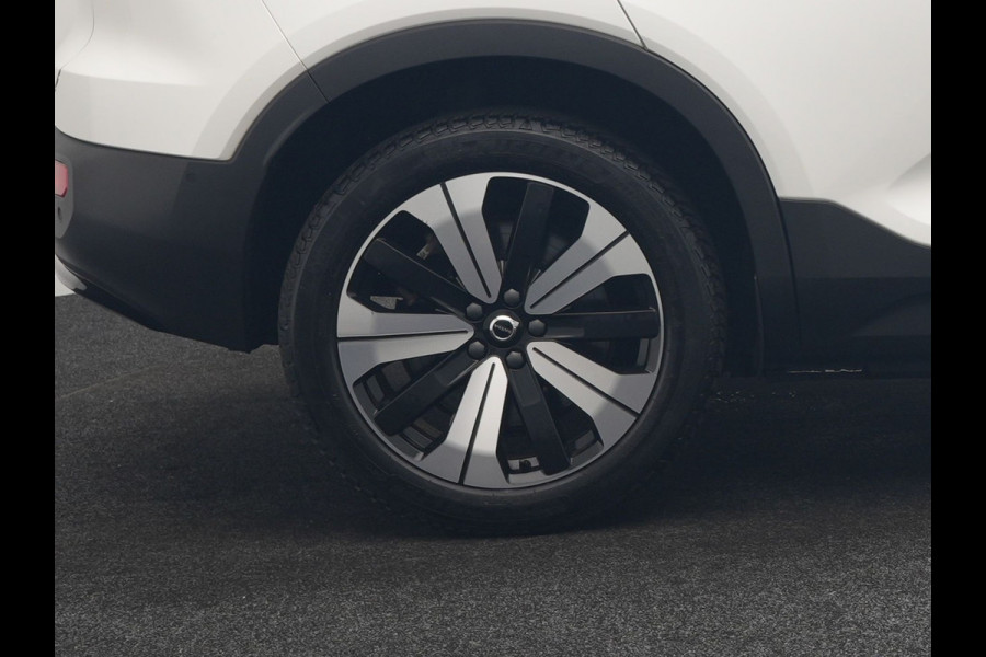 Volvo XC40 Recharge Ultimate 69 kWh 232pk Dealer O.H | Panodak | 360 Camera | Adaptive Cruise | Harman / Kardon | Alcantara Sportstoelen Memory & Verwarmd | BLIS | Keyless | Apple Carplay | Pilot Assist | Stuurverwarming | Google Assistant & Maps | Navigatie | DAB | 19"L.M |
