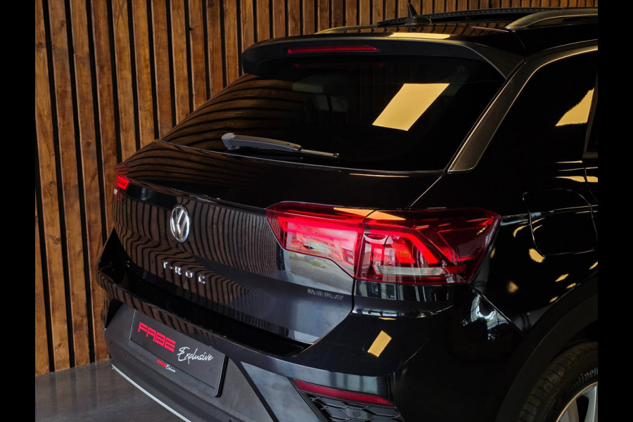 Volkswagen T-Roc 1.5 TSI Sport Business l Led l Pano l Virtual l DAB l Carplay