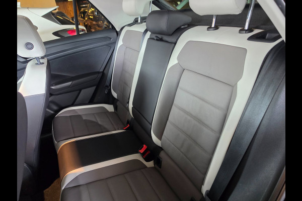 Volkswagen T-Roc 1.5 TSI Sport Business l Led l Pano l Virtual l DAB l Carplay