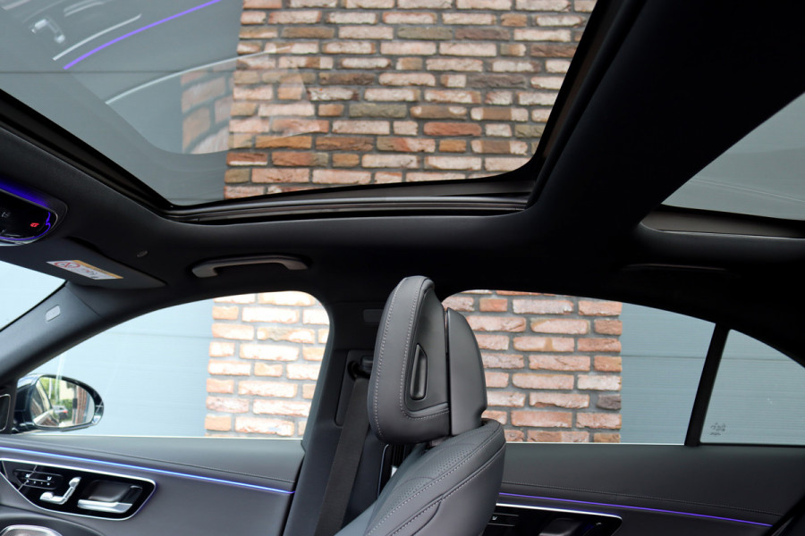 Mercedes-Benz E-Klasse 450 d 4MATIC AMG Line | Hyperscreen | Luchtvering | Achterasbesturing | Standkachel | Nappa Leder | Stoelventilatie | Trekhaak | Distronic+ | HUD | Massage | 3D-Display |