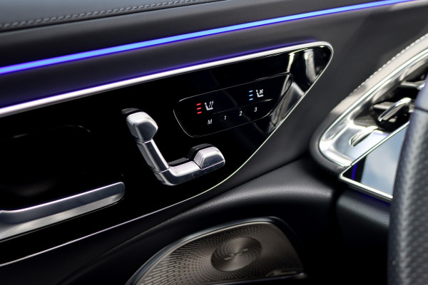 Mercedes-Benz E-Klasse 450 d 4MATIC AMG Line | Hyperscreen | Luchtvering | Achterasbesturing | Standkachel | Nappa Leder | Stoelventilatie | Trekhaak | Distronic+ | HUD | Massage | 3D-Display |