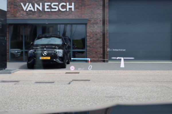 Mercedes-Benz E-Klasse 450 d 4MATIC AMG Line | Hyperscreen | Luchtvering | Achterasbesturing | Standkachel | Nappa Leder | Stoelventilatie | Trekhaak | Distronic+ | HUD | Massage | 3D-Display |