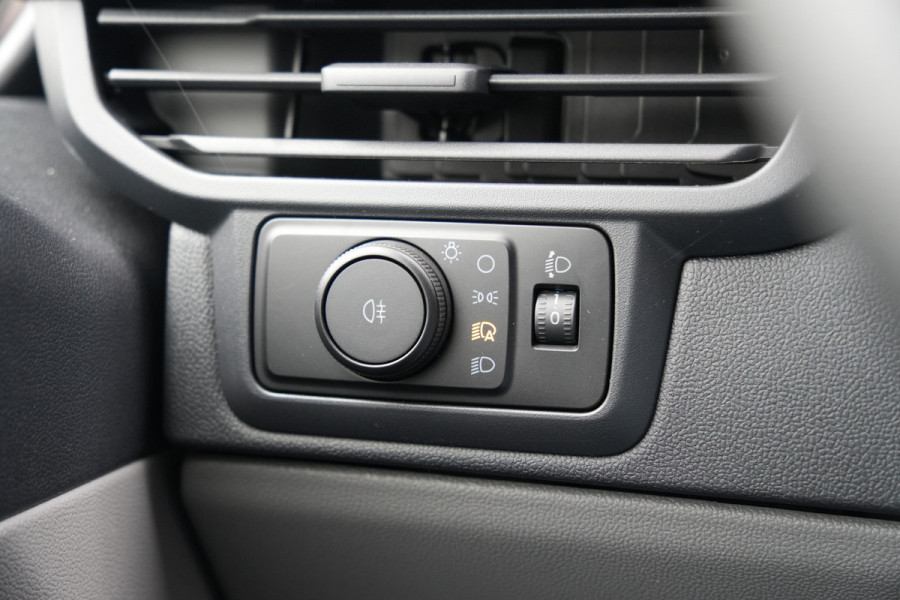 Ford Transit Custom 320 2.0 TDCI L2H1 Trend 136pk - INCLUSIEF BPM - 2x Schuif - Achterklep - LED - Carplay - Stoelverwarming - Rijklaar