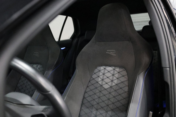 Volkswagen Golf 8.5 1.5 eTSI R-Line Edition IQ/VIRTUAL/SFEER/PANO/ALCANTARA+S.VERWARMING+MEMORY/19" LMV/360/ACC/FABRIEKSGARANTIE!