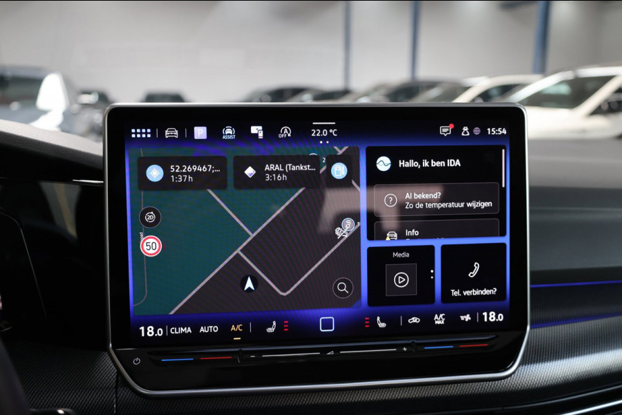 Volkswagen Golf 8.5 1.5 eTSI R-Line Edition IQ/VIRTUAL/SFEER/PANO/ALCANTARA+S.VERWARMING+MEMORY/19" LMV/360/ACC/FABRIEKSGARANTIE!