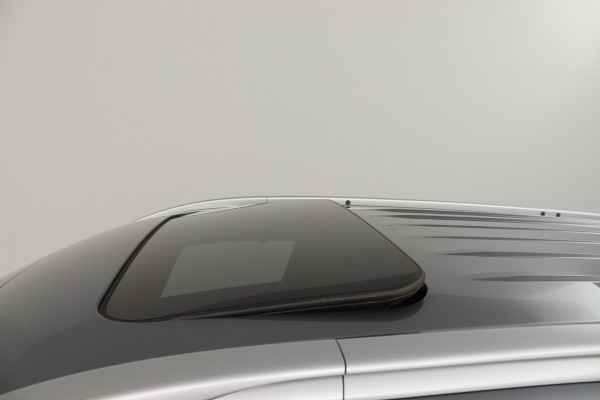 Mitsubishi Outlander 2.4 PHEV Instyle (PANORAMADAK, NAVIGATIE, STOEL-/STUURVERWARMING, 360 CAMERA, TREKHAAK, ADAPTIEVE CRUISE)