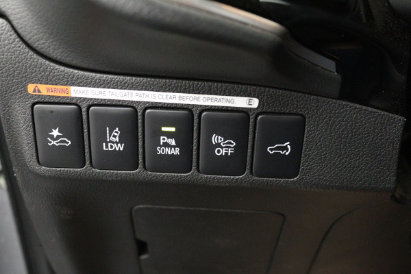 Mitsubishi Outlander 2.4 PHEV Instyle (PANORAMADAK, NAVIGATIE, STOEL-/STUURVERWARMING, 360 CAMERA, TREKHAAK, ADAPTIEVE CRUISE)
