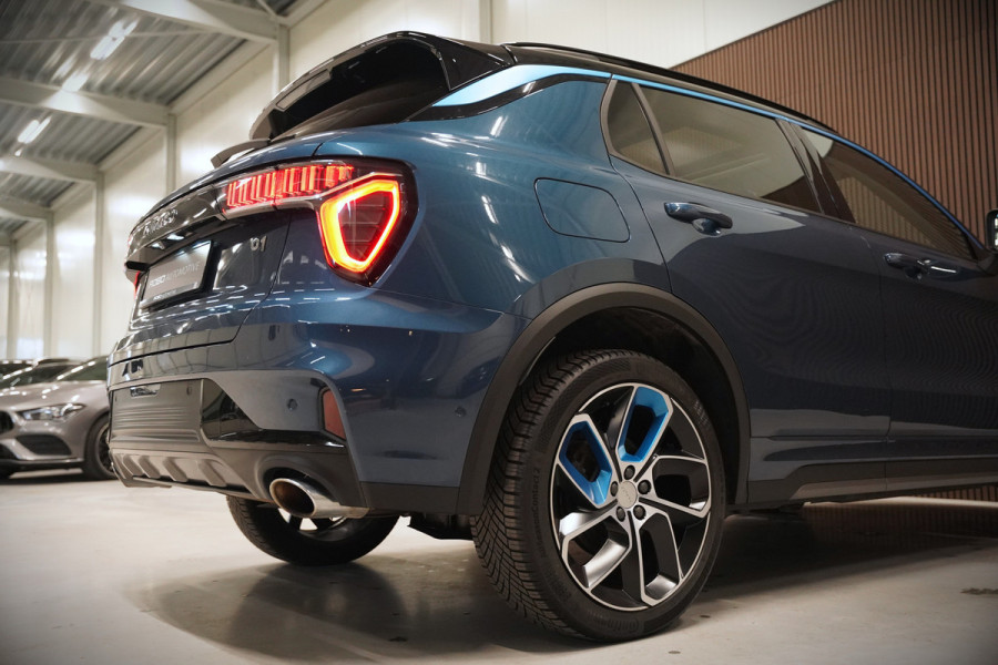 Lynk & Co 01 1.5 | Panoramadak | Stoelverwarming | Keyless | Apple Carplay | Memory Seat | Adaptive Cruise Control | Infinity | Navigatie | 360 Camera | Parkeersensoren | Ambiance Verlichting | SOH 94,2%