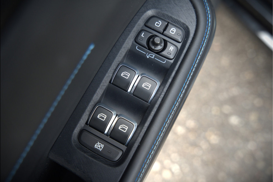 Lynk & Co 01 1.5 | Panoramadak | Stoelverwarming | Keyless | Apple Carplay | Memory Seat | Adaptive Cruise Control | Infinity | Navigatie | 360 Camera | Parkeersensoren | Ambiance Verlichting | SOH 94,2%