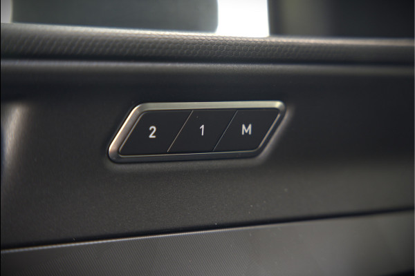 Lynk & Co 01 1.5 | Panoramadak | Stoelverwarming | Keyless | Apple Carplay | Memory Seat | Adaptive Cruise Control | Infinity | Navigatie | 360 Camera | Parkeersensoren | Ambiance Verlichting | SOH 94,2%