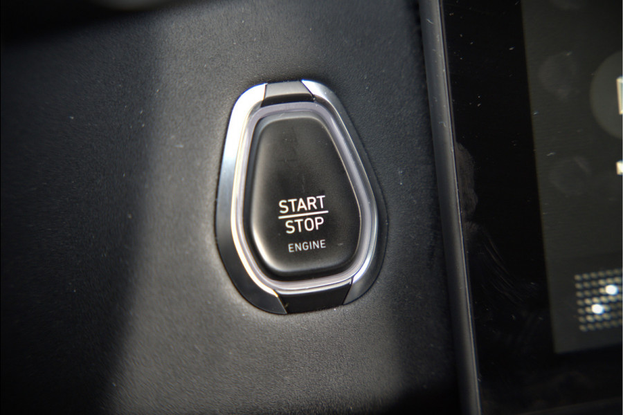 Lynk & Co 01 1.5 | Panoramadak | Stoelverwarming | Keyless | Apple Carplay | Memory Seat | Adaptive Cruise Control | Infinity | Navigatie | 360 Camera | Parkeersensoren | Ambiance Verlichting | SOH 94,2%