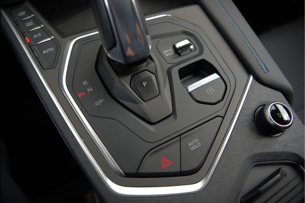 Lynk & Co 01 1.5 | Panoramadak | Stoelverwarming | Keyless | Apple Carplay | Memory Seat | Adaptive Cruise Control | Infinity | Navigatie | 360 Camera | Parkeersensoren | Ambiance Verlichting | SOH 94,2%