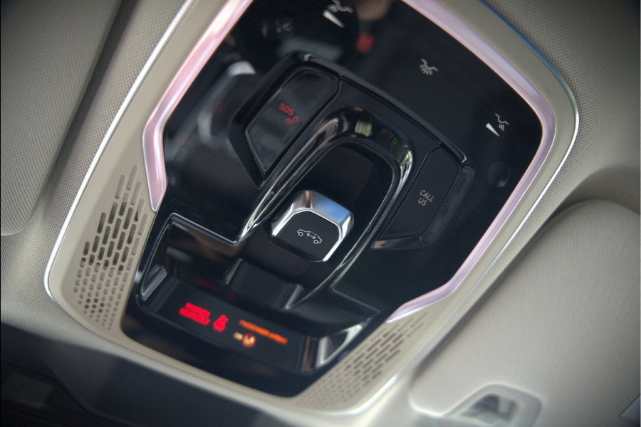 Lynk & Co 01 1.5 | Panoramadak | Stoelverwarming | Keyless | Apple Carplay | Memory Seat | Adaptive Cruise Control | Infinity | Navigatie | 360 Camera | Parkeersensoren | Ambiance Verlichting | SOH 94,2%