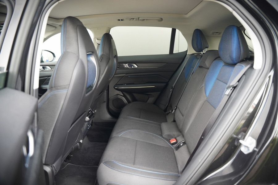 Lynk & Co 01 1.5 | Panoramadak | Stoelverwarming | Keyless | Apple Carplay | Memory Seat | Adaptive Cruise Control | Infinity | Navigatie | 360 Camera | Parkeersensoren | Ambiance Verlichting | SOH 94,2%