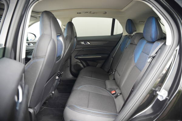 Lynk & Co 01 1.5 | Panoramadak | Stoelverwarming | Keyless | Apple Carplay | Memory Seat | Adaptive Cruise Control | Infinity | Navigatie | 360 Camera | Parkeersensoren | Ambiance Verlichting | SOH 94,2%