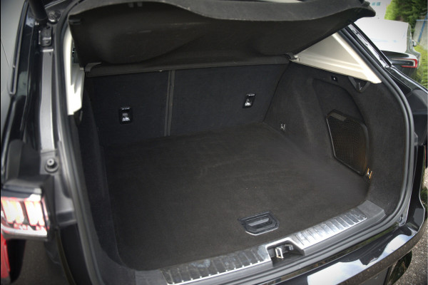 Lynk & Co 01 1.5 | Panoramadak | Stoelverwarming | Keyless | Apple Carplay | Memory Seat | Adaptive Cruise Control | Infinity | Navigatie | 360 Camera | Parkeersensoren | Ambiance Verlichting | SOH 94,2%