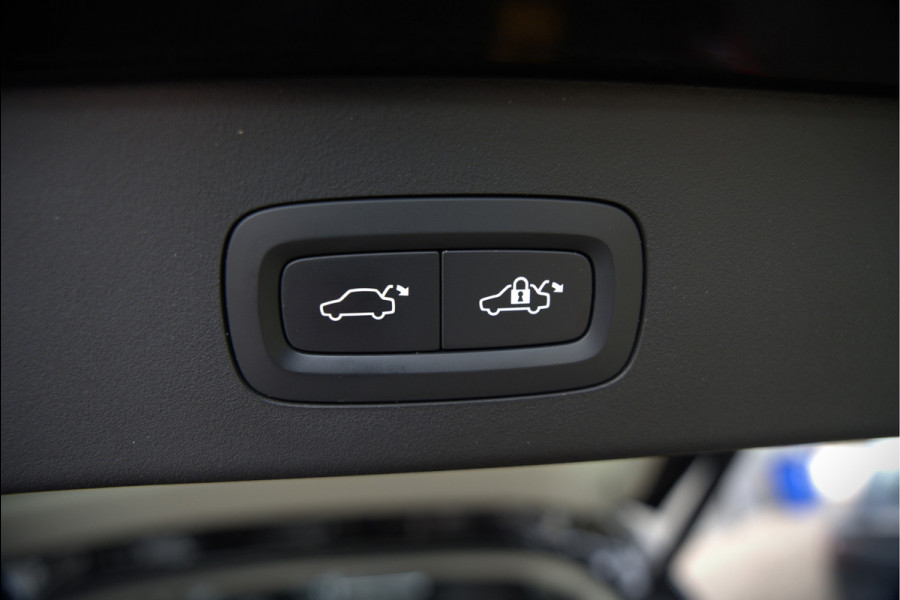 Lynk & Co 01 1.5 | Panoramadak | Stoelverwarming | Keyless | Apple Carplay | Memory Seat | Adaptive Cruise Control | Infinity | Navigatie | 360 Camera | Parkeersensoren | Ambiance Verlichting | SOH 94,2%