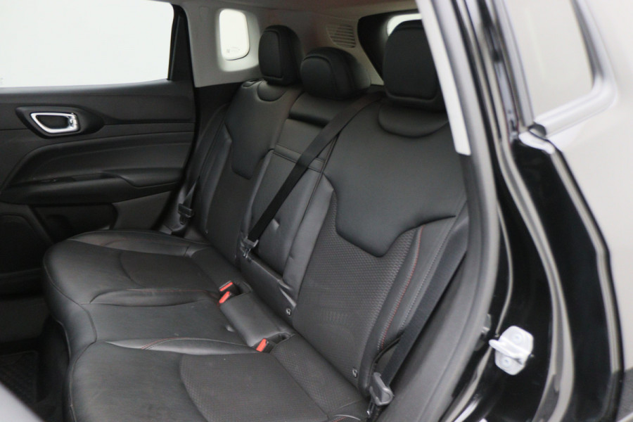 Jeep Compass 4xe 240 Plug-in Hybrid Electric Trailhawk Panoramadak, ACC, Camera, Apple Carplay, Virtual Cockpit, Climate, 17''